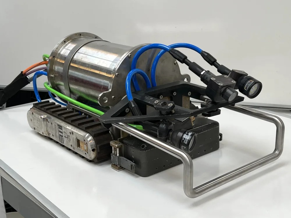 Nepa storage tank inspection robot